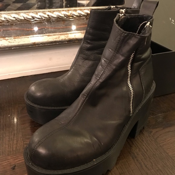 UNIF Shoes - Grunge Boots